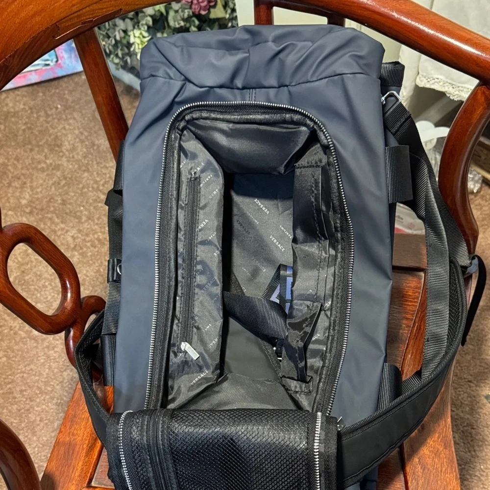 NWT Versace Parfums Men’s Navy/Black Duffel Bag Convertible Backpack GREAT GIFT!